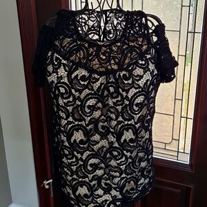 Short sleeve lace top